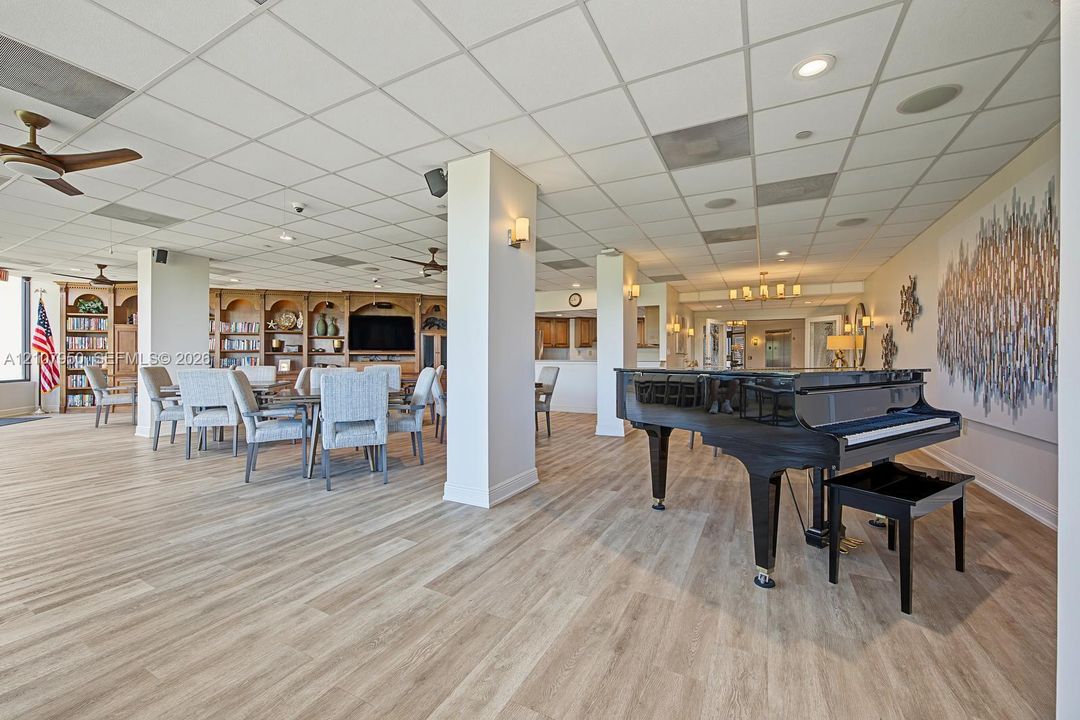 En Venta: $529,900 (2 camas, 2 baños, 1228 Pies cuadrados)
