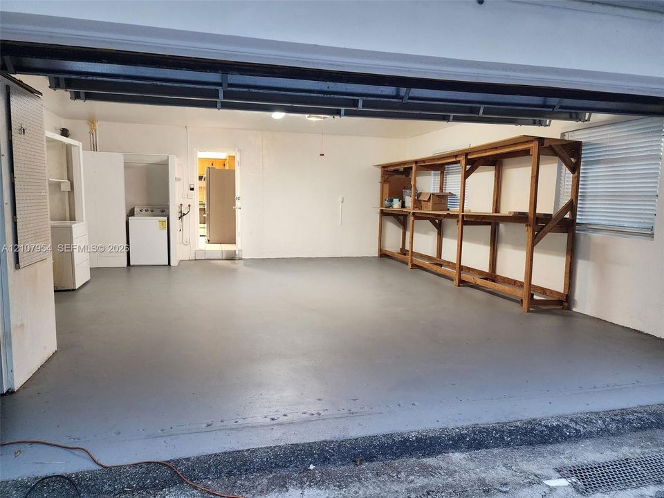 В аренду: $4,700 (4 спален, 2 ванн, 2109 Квадратных фут)