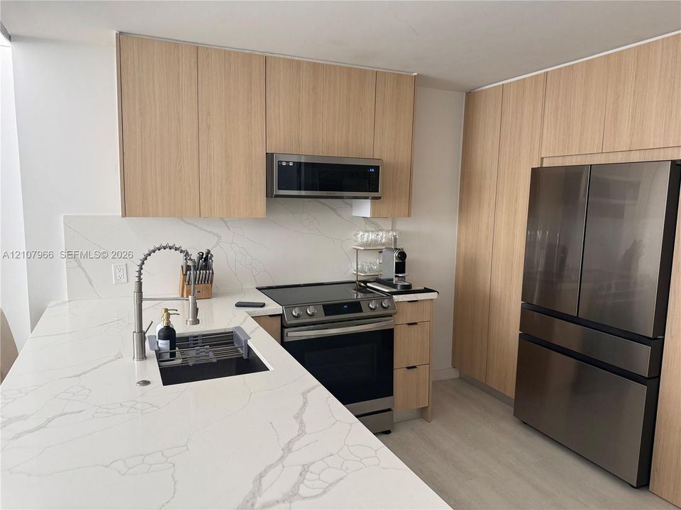 На продажу: $339,000 (1 спален, 1 ванн, 870 Квадратных фут)
