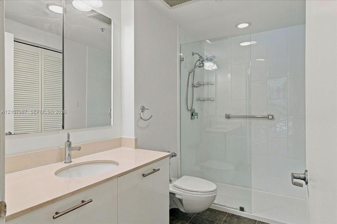 For Rent: $3,500 (1 beds, 1 baths, 802 Square Feet)