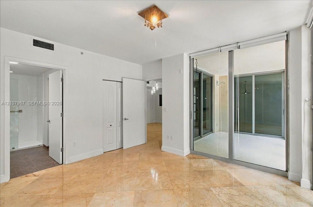 For Rent: $3,500 (1 beds, 1 baths, 802 Square Feet)