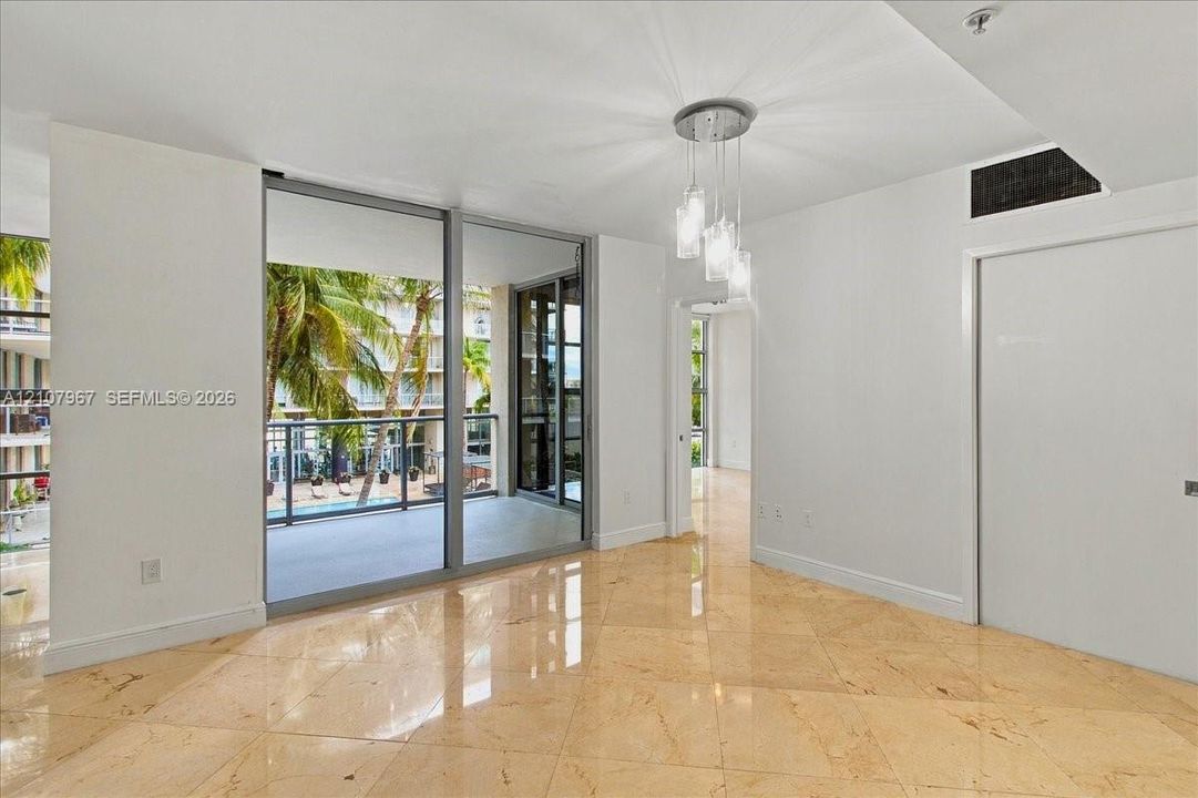 For Rent: $3,500 (1 beds, 1 baths, 802 Square Feet)