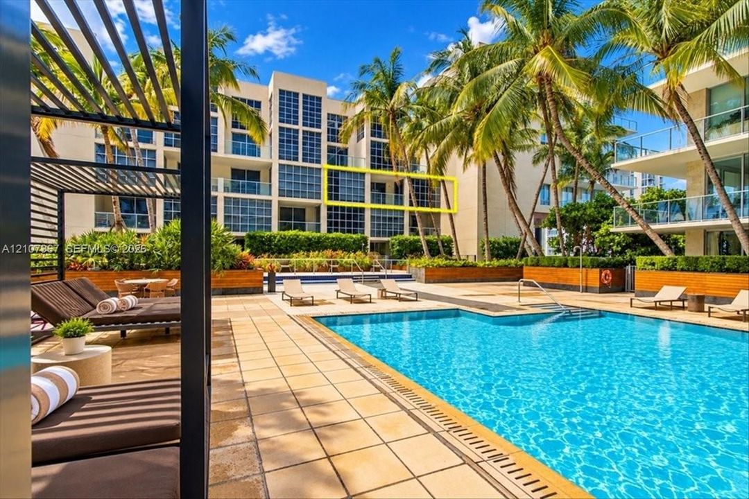 For Rent: $3,500 (1 beds, 1 baths, 802 Square Feet)
