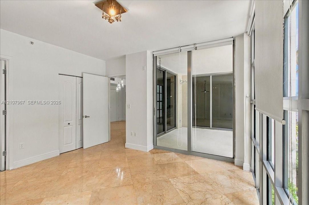 For Rent: $3,500 (1 beds, 1 baths, 802 Square Feet)