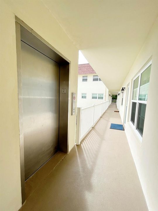 27-Elevator