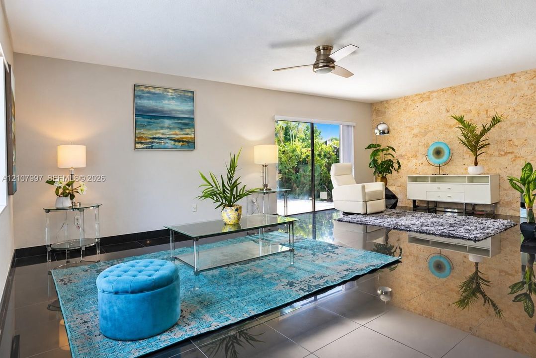 Dining/Kitchen area