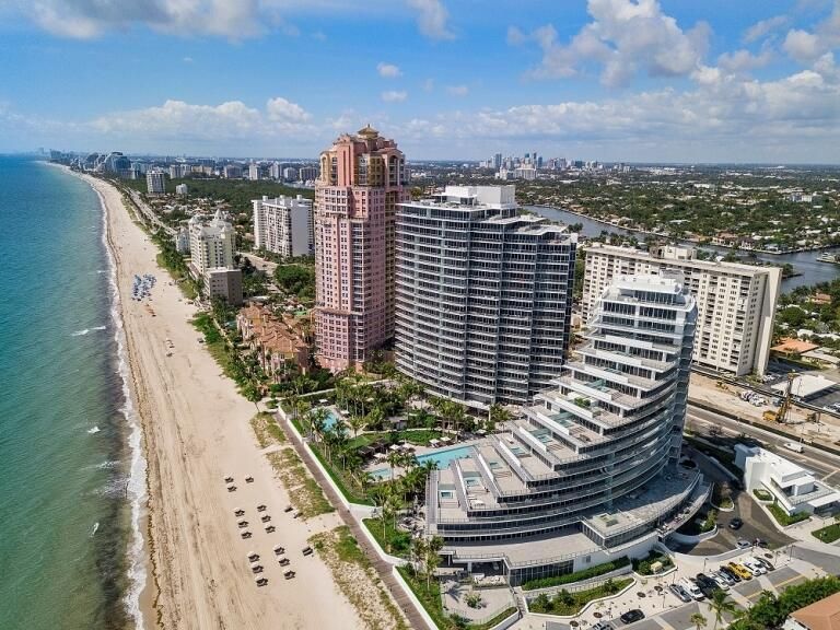 Auberge Aerial 7