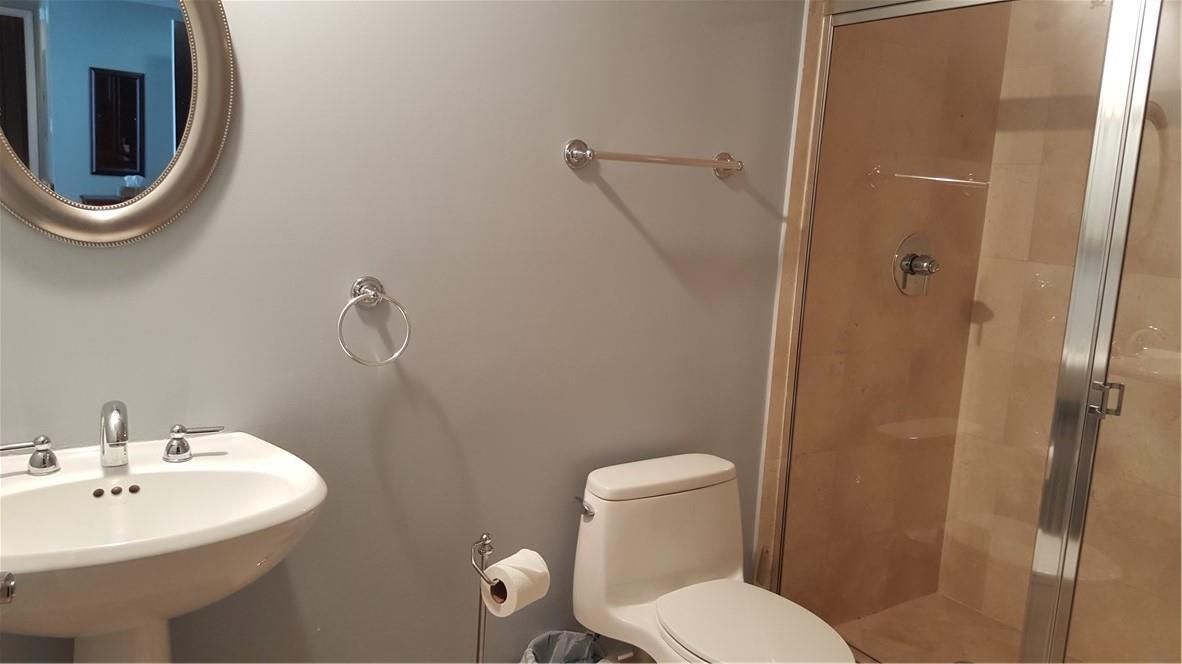 Den Bathroom
