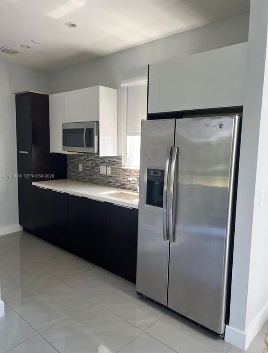 В аренду: $1,850 (0 спален, 1 ванн, 2317 Квадратных фут)