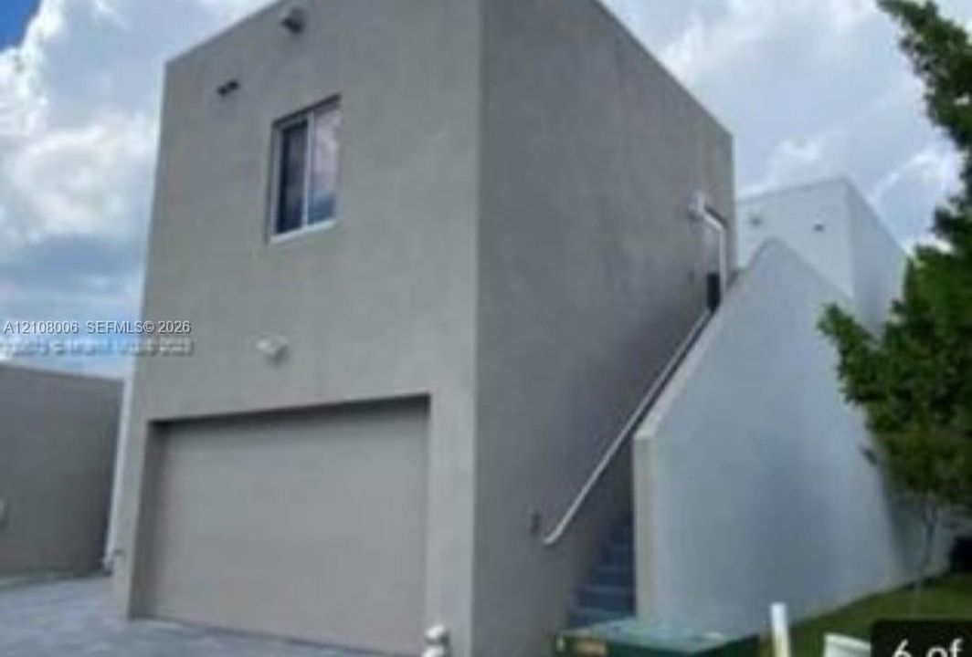 В аренду: $1,850 (0 спален, 1 ванн, 2317 Квадратных фут)