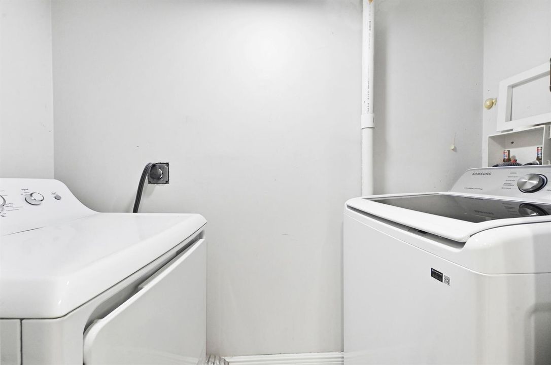 12 Laundry room 01