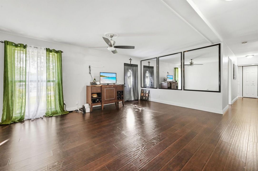 07 Living room 03