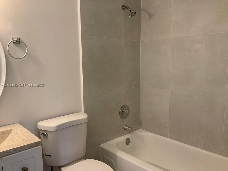 For Sale: $249,000 (2 beds, 2 baths, 1110 Square Feet)