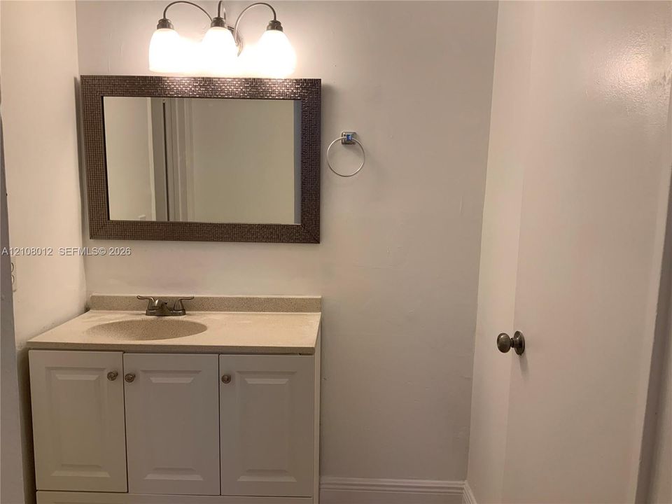 For Sale: $249,000 (2 beds, 2 baths, 1110 Square Feet)