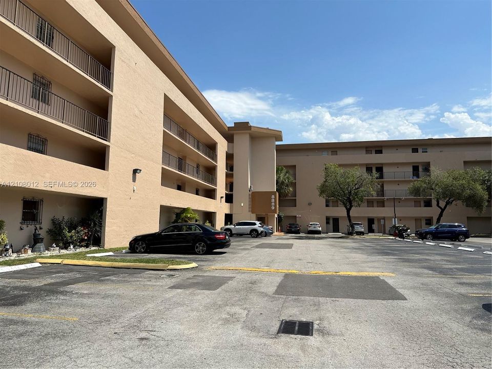 For Sale: $249,000 (2 beds, 2 baths, 1110 Square Feet)