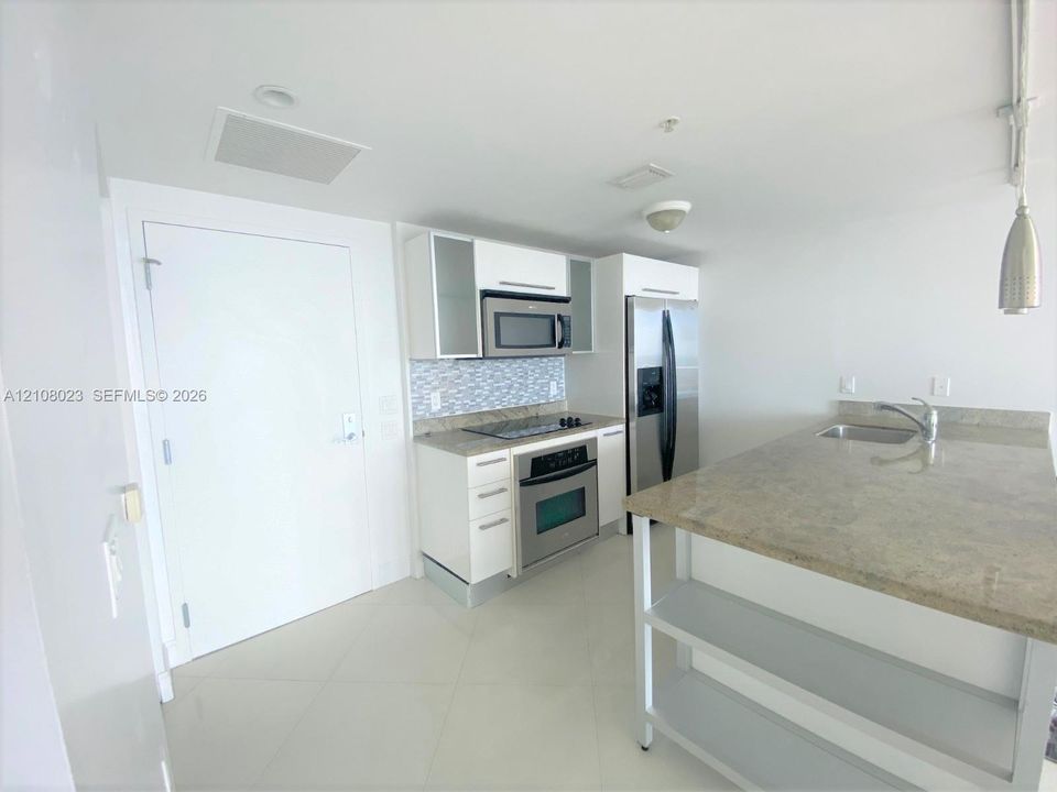 En Venta: $419,000 (1 camas, 1 baños, 783 Pies cuadrados)