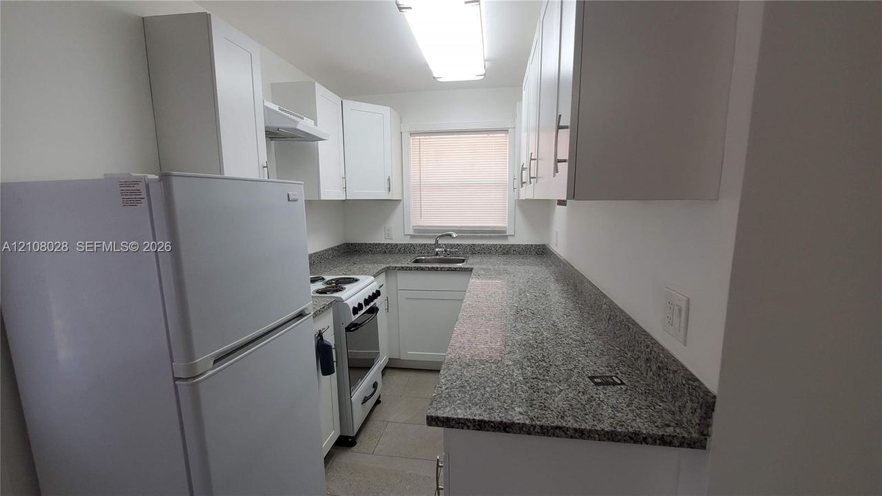 В аренду: $1,550 (1 спален, 1 ванн, 2120 Квадратных фут)
