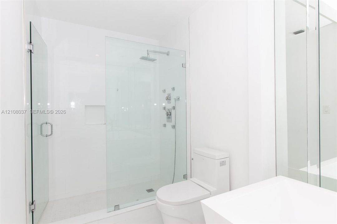 В аренду: $3,900 (2 спален, 2 ванн, 1181 Квадратных фут)