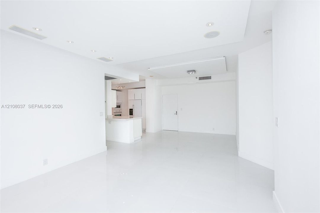 В аренду: $3,900 (2 спален, 2 ванн, 1181 Квадратных фут)