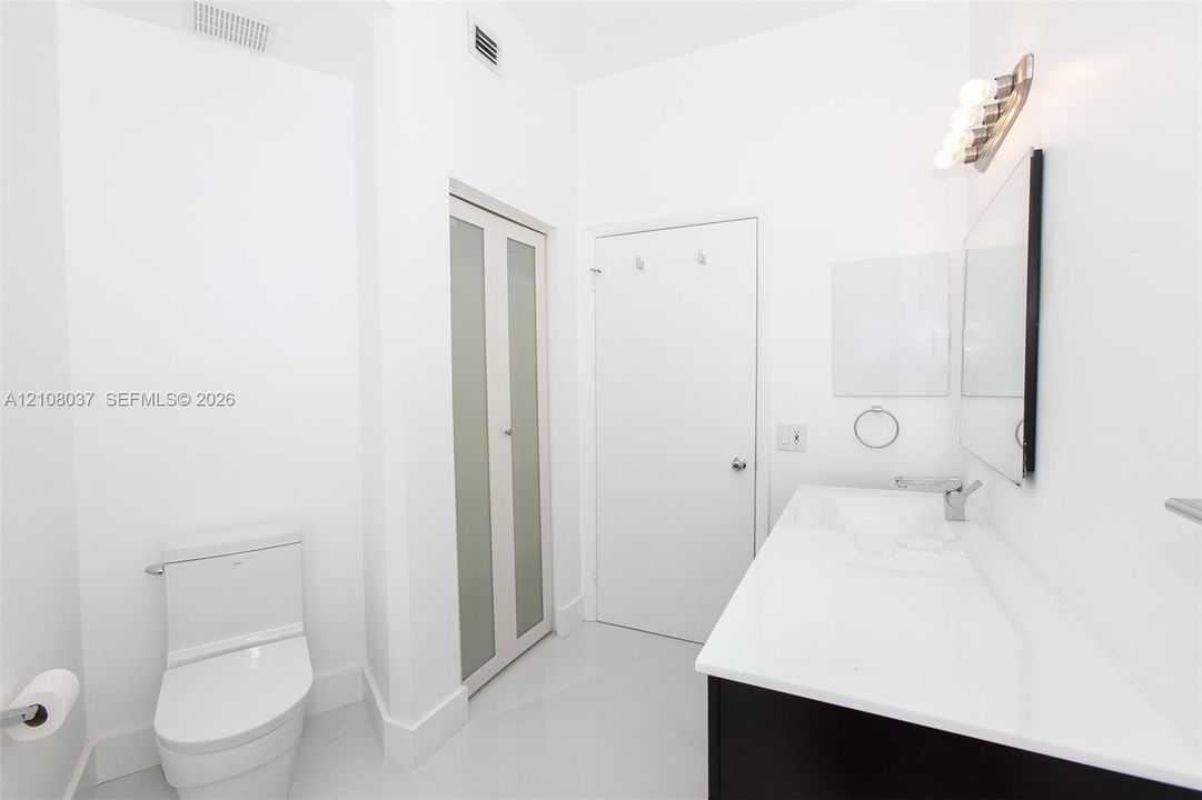 В аренду: $3,900 (2 спален, 2 ванн, 1181 Квадратных фут)