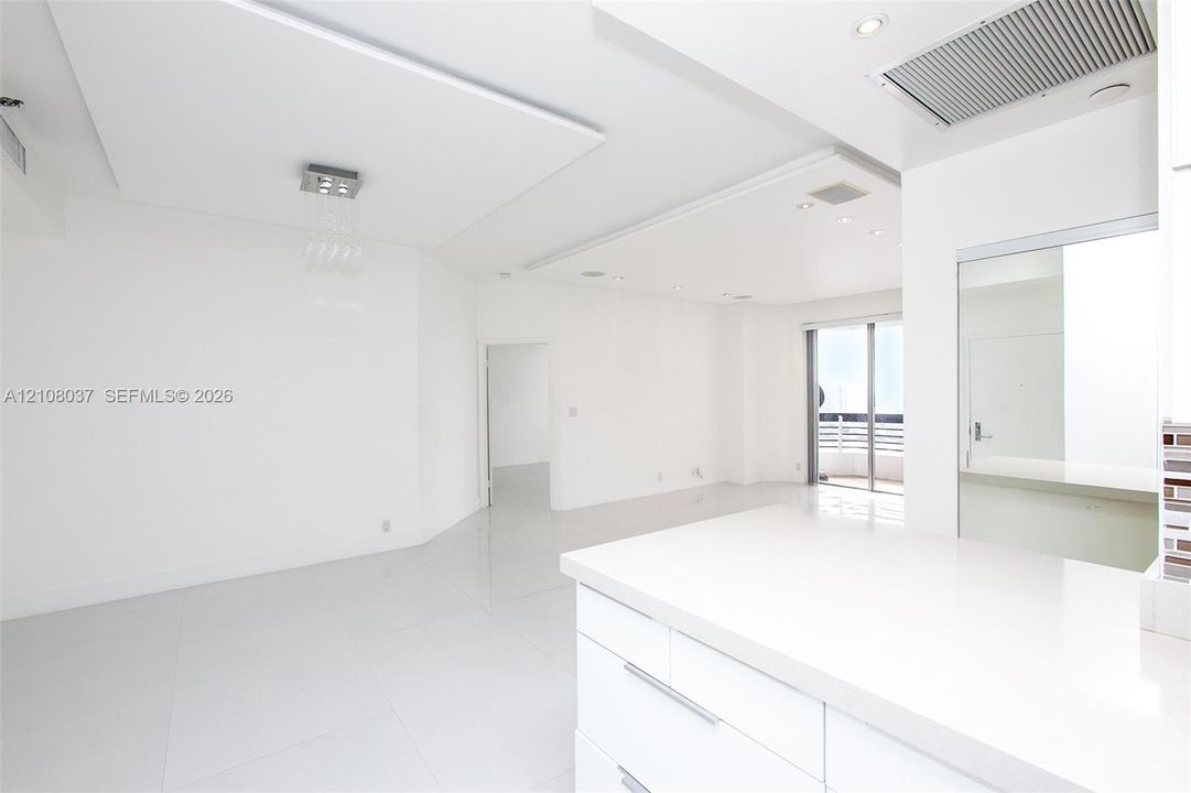 В аренду: $3,900 (2 спален, 2 ванн, 1181 Квадратных фут)