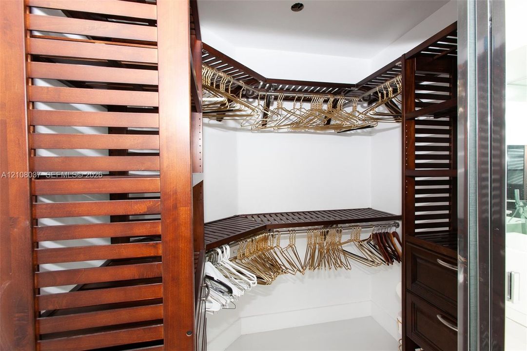 В аренду: $3,900 (2 спален, 2 ванн, 1181 Квадратных фут)