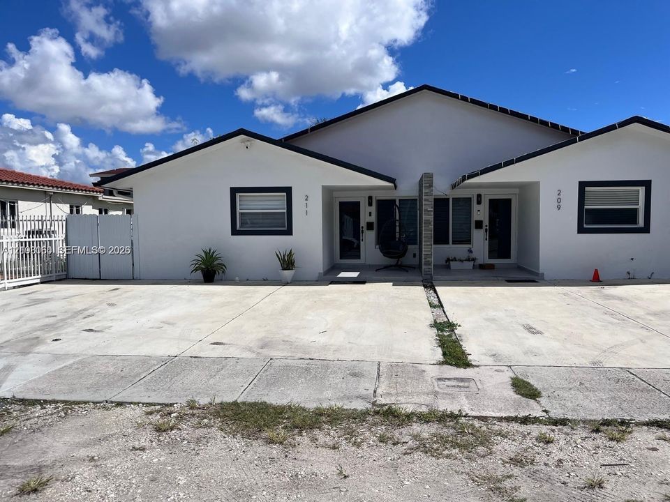 В аренду: $3,500 (3 спален, 2 ванн, 2768 Квадратных фут)