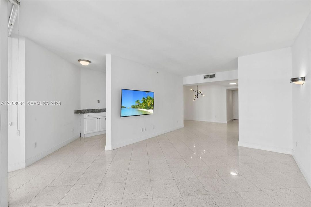 For Rent: $7,500 (2 beds, 2 baths, 1550 Square Feet)