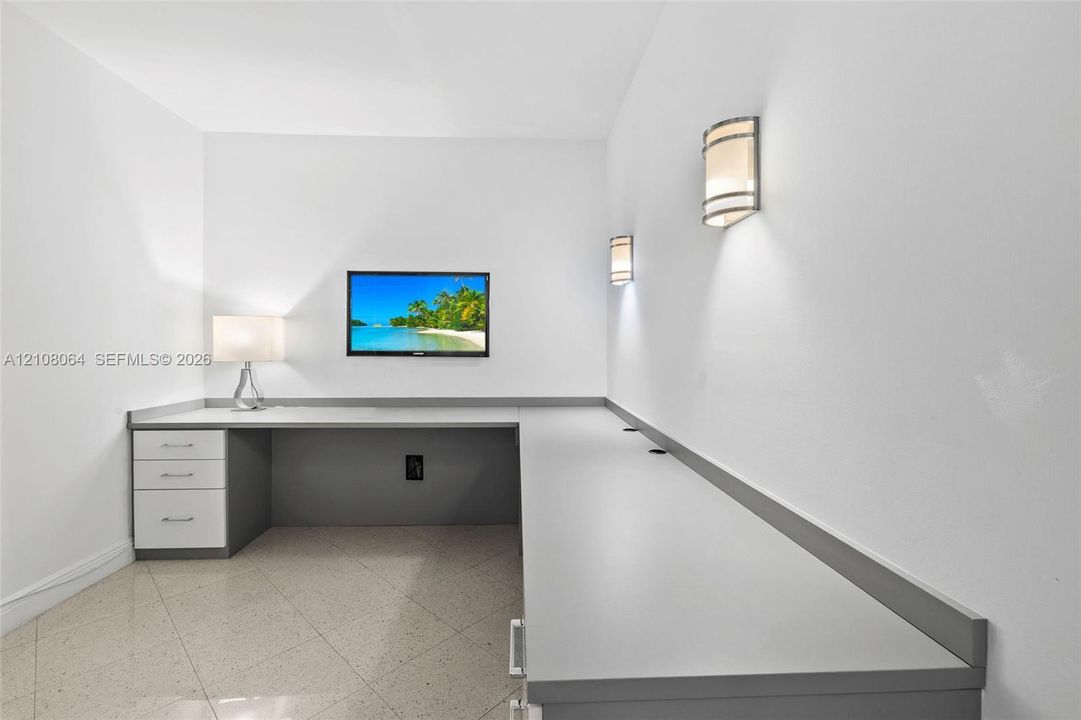 For Rent: $7,500 (2 beds, 2 baths, 1550 Square Feet)
