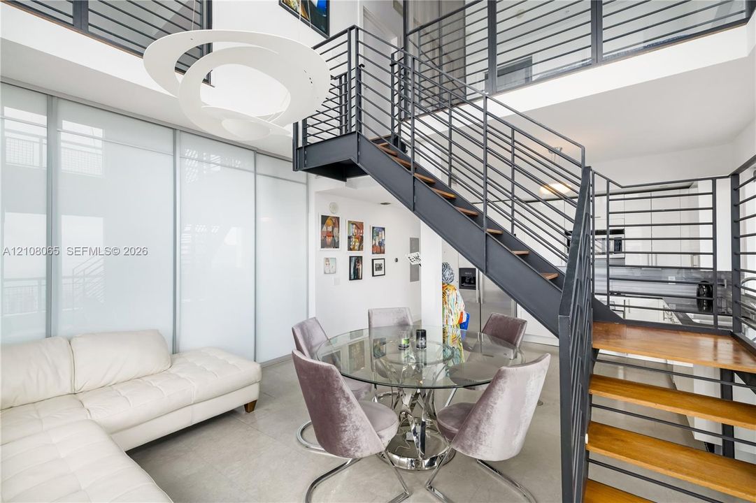 For Rent: $6,900 (3 beds, 3 baths, 1289 Square Feet)