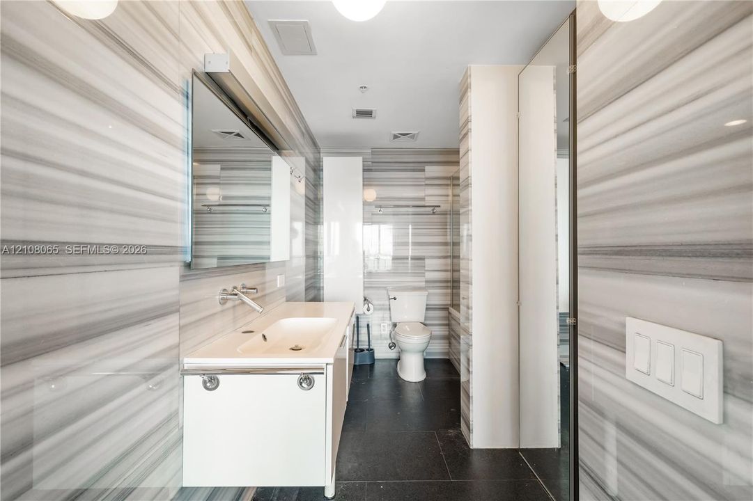 For Rent: $6,900 (3 beds, 3 baths, 1289 Square Feet)