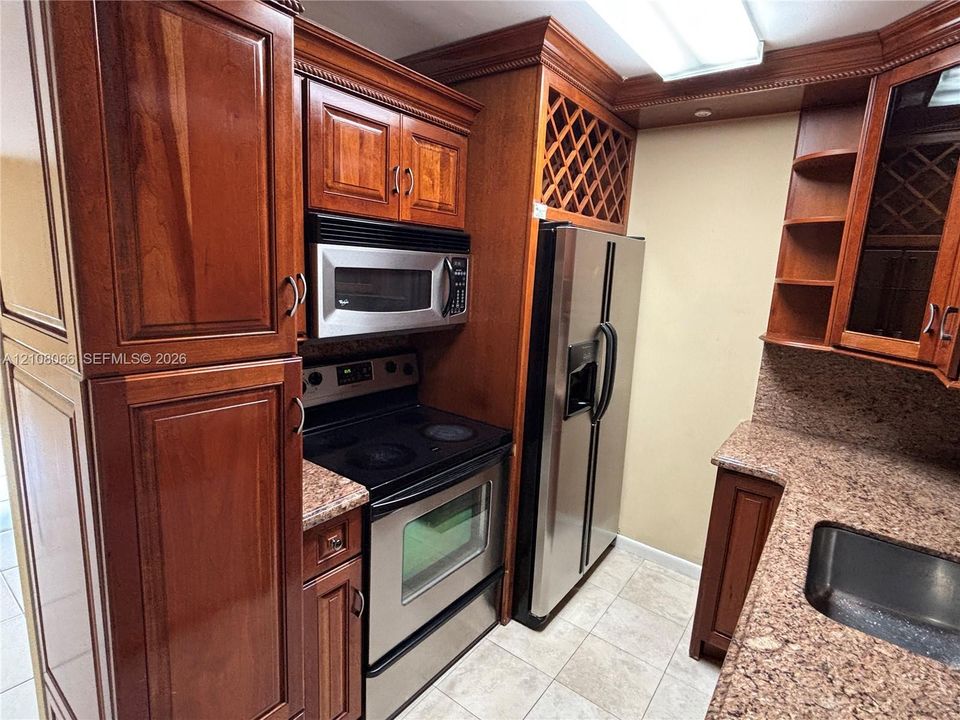В аренду: $1,800 (1 спален, 1 ванн, 709 Квадратных фут)