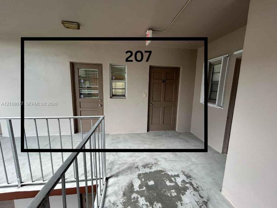 For Rent: $2,100 (2 beds, 2 baths, 949 Square Feet)