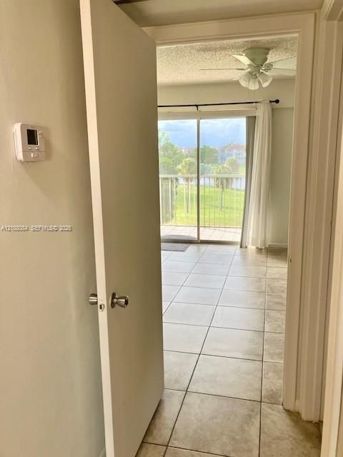 For Sale: $120,000 (1 beds, 1 baths, 811 Square Feet)