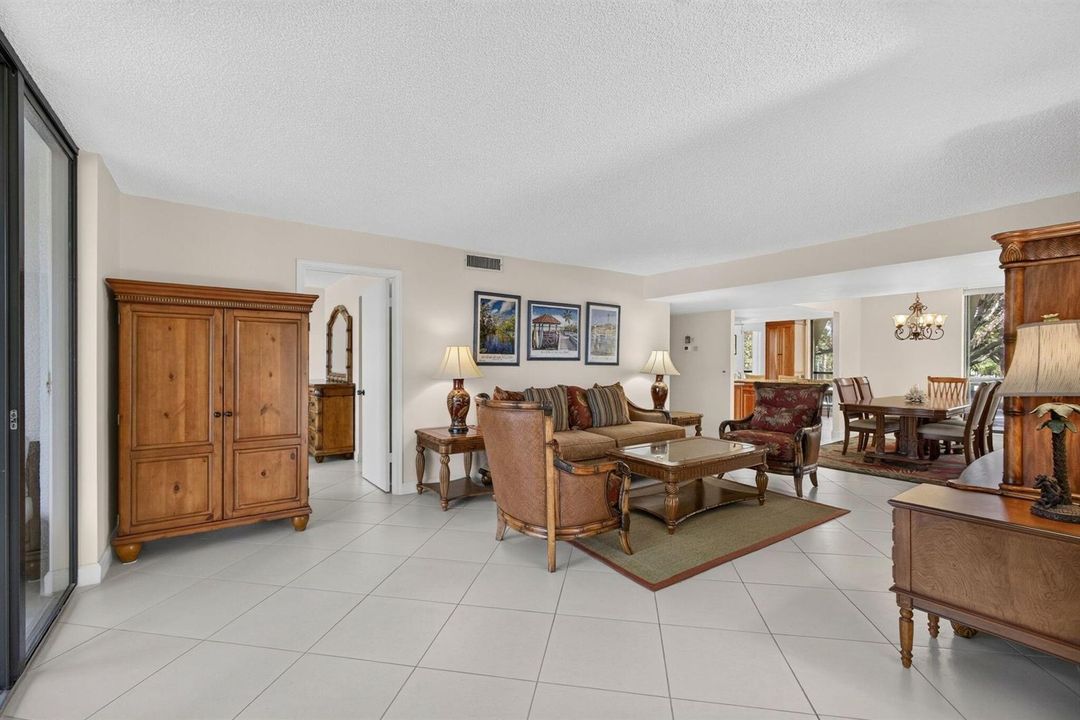 36-web-or-mls-WL - Living Rm-Dining Rm