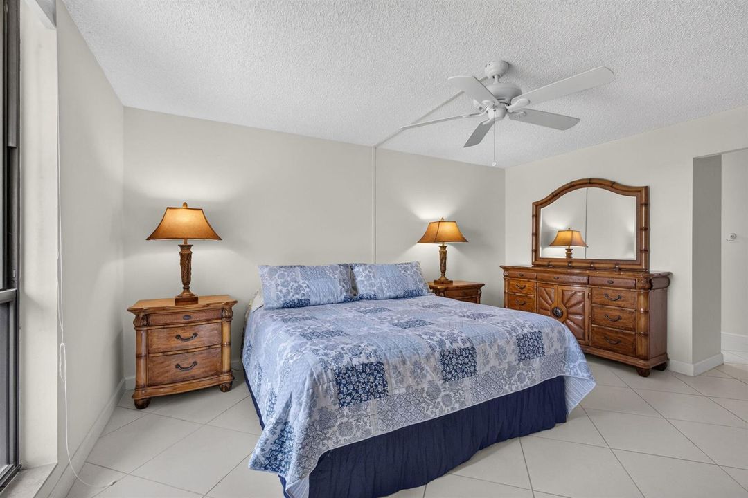 68-web-or-mls-WL - Primary Bedroom