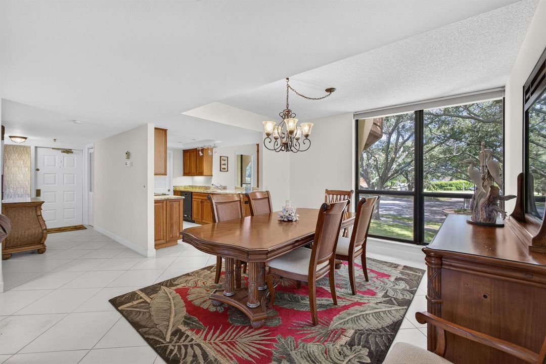 15-web-or-mls-WL - Entry, Dining Rm, Kit