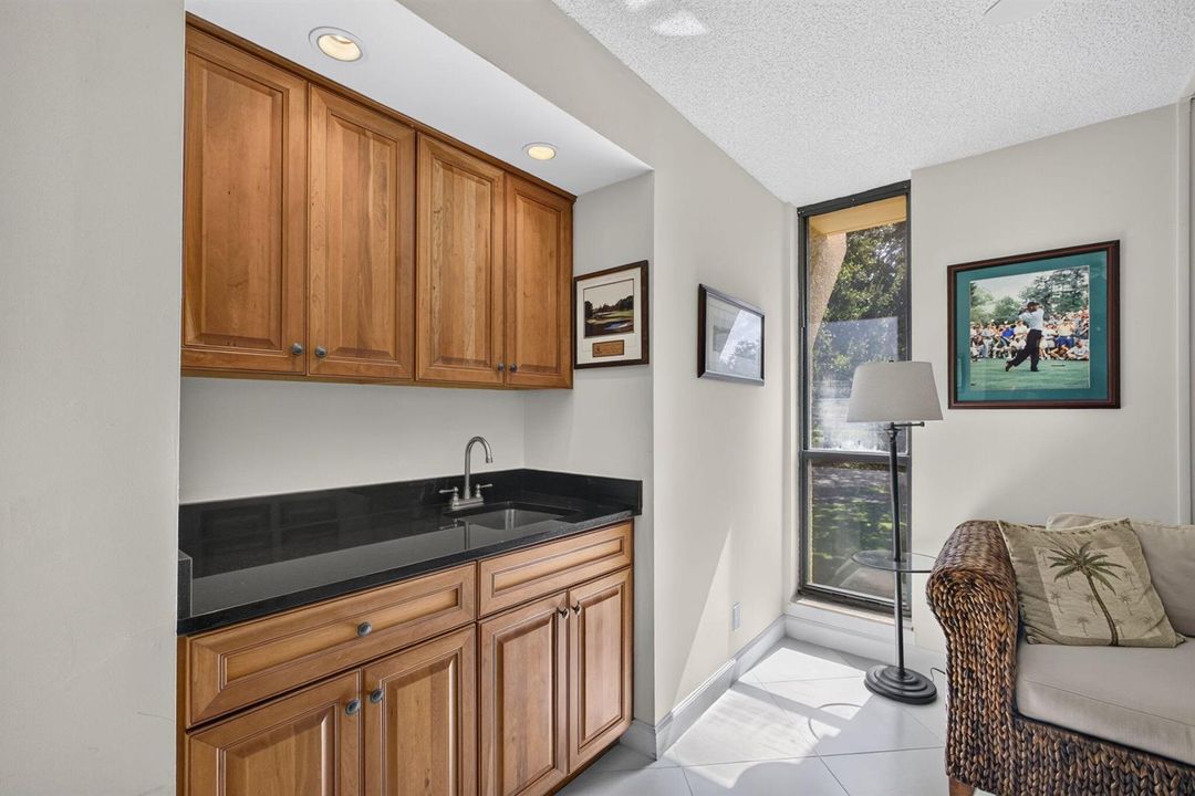 43-web-or-mls-WL - Game Rm Wet Bar