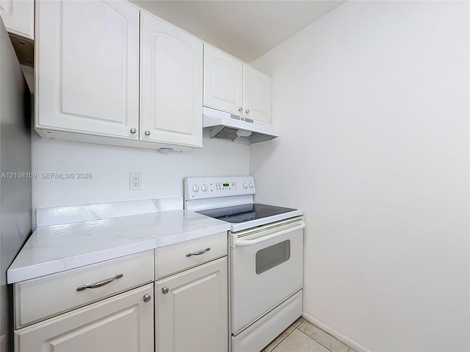 На продажу: $144,900 (1 спален, 1 ванн, 630 Квадратных фут)
