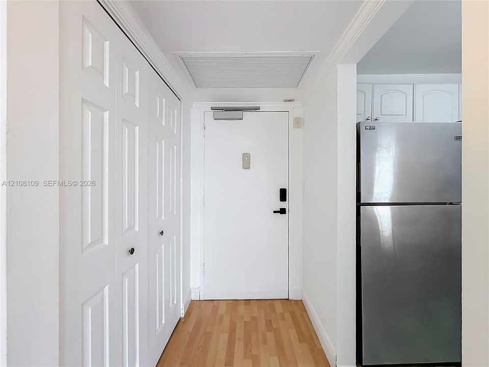 На продажу: $144,900 (1 спален, 1 ванн, 630 Квадратных фут)