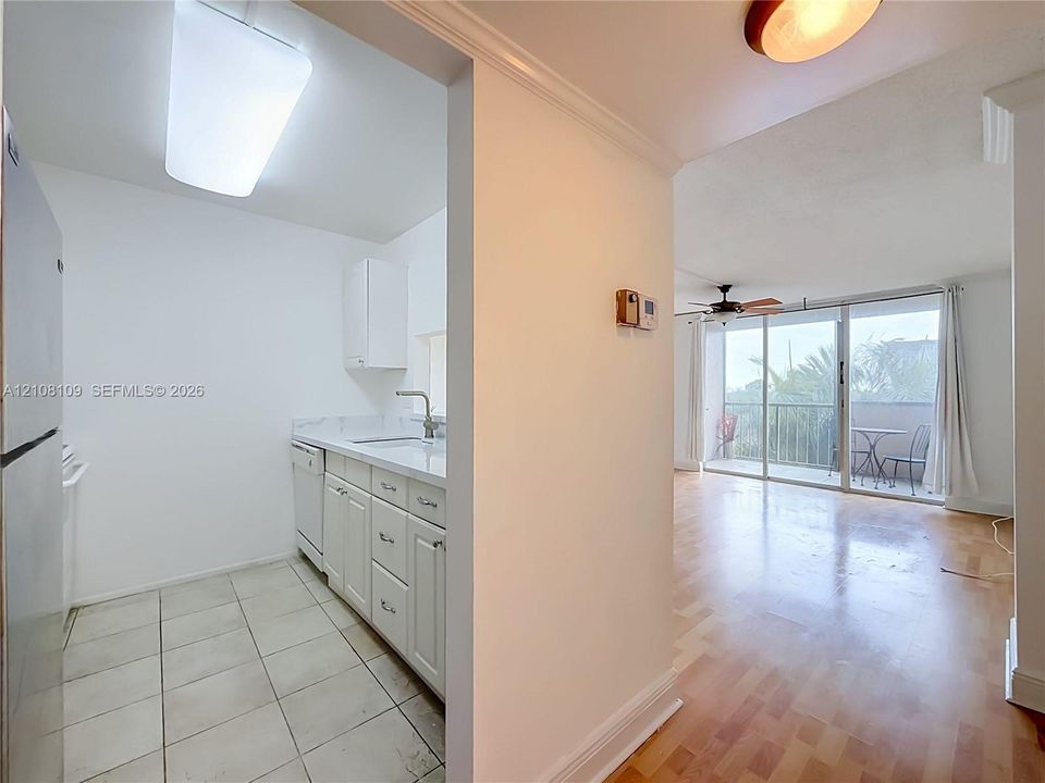 На продажу: $144,900 (1 спален, 1 ванн, 630 Квадратных фут)