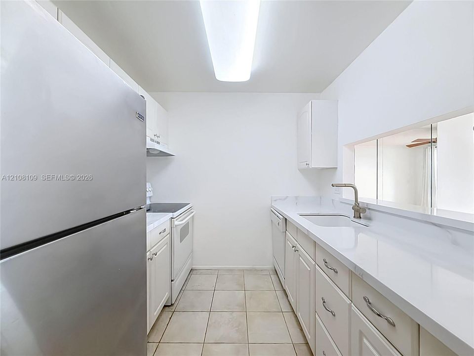 На продажу: $144,900 (1 спален, 1 ванн, 630 Квадратных фут)