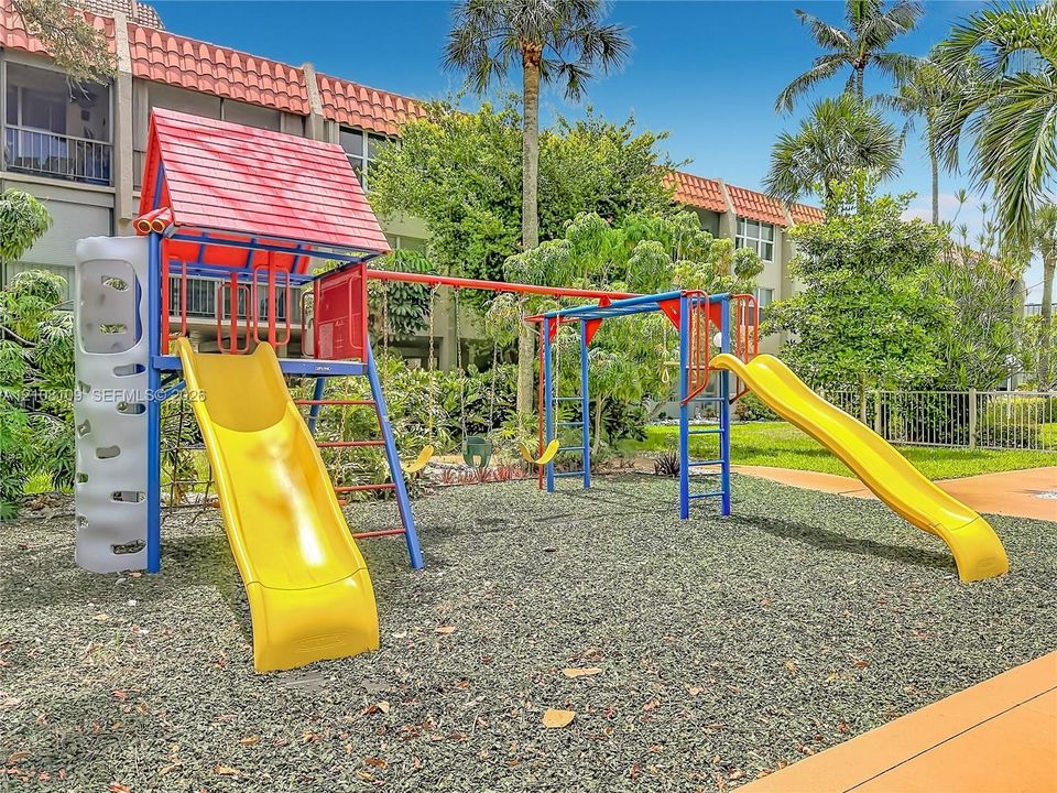 На продажу: $144,900 (1 спален, 1 ванн, 630 Квадратных фут)