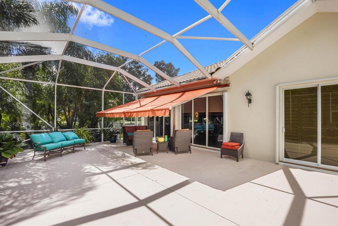 28 Patio 01