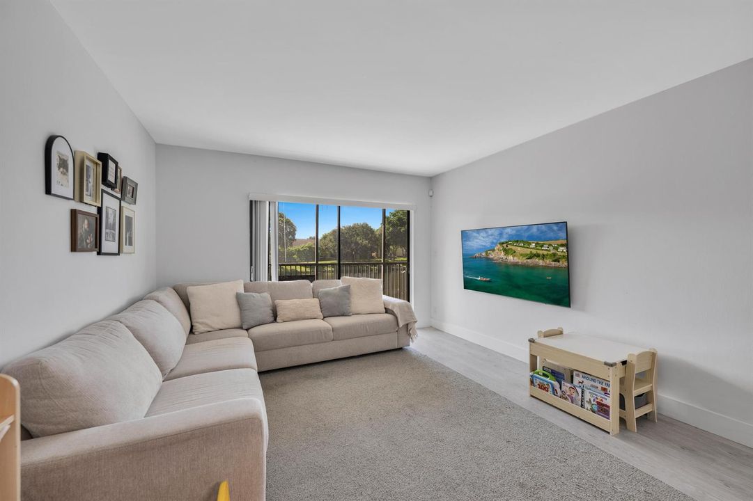 1234 S Military Trail #1824 00016