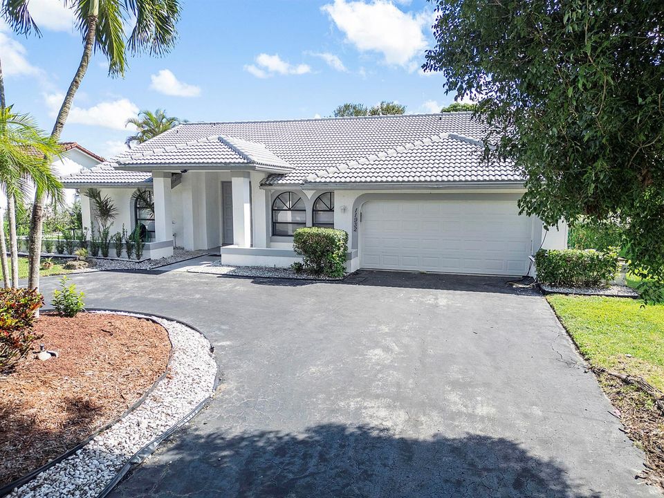 11932 nw 2nd st_001
