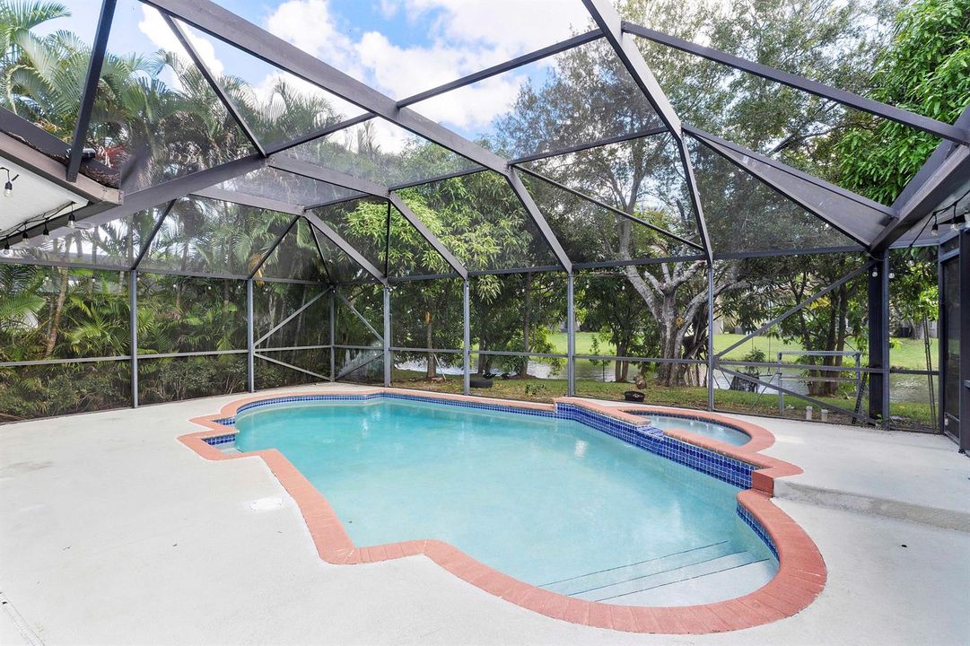 11932 nw 2nd st_021