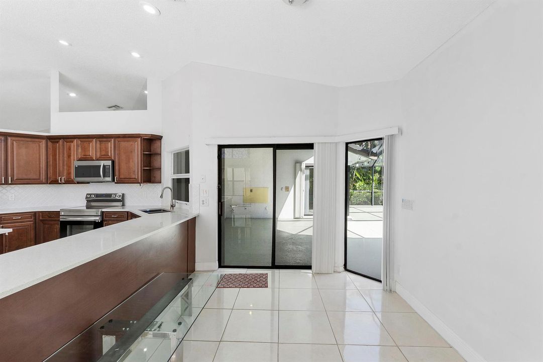 11932 nw 2nd st_049
