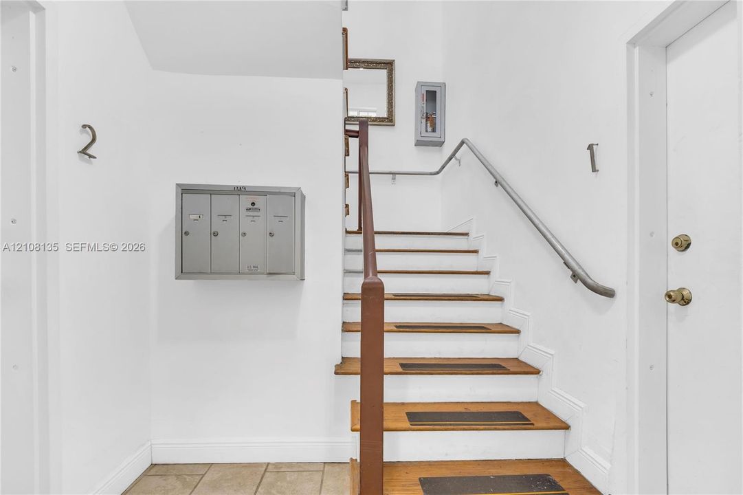 For Sale: $229,000 (1 beds, 1 baths, 570 Square Feet)