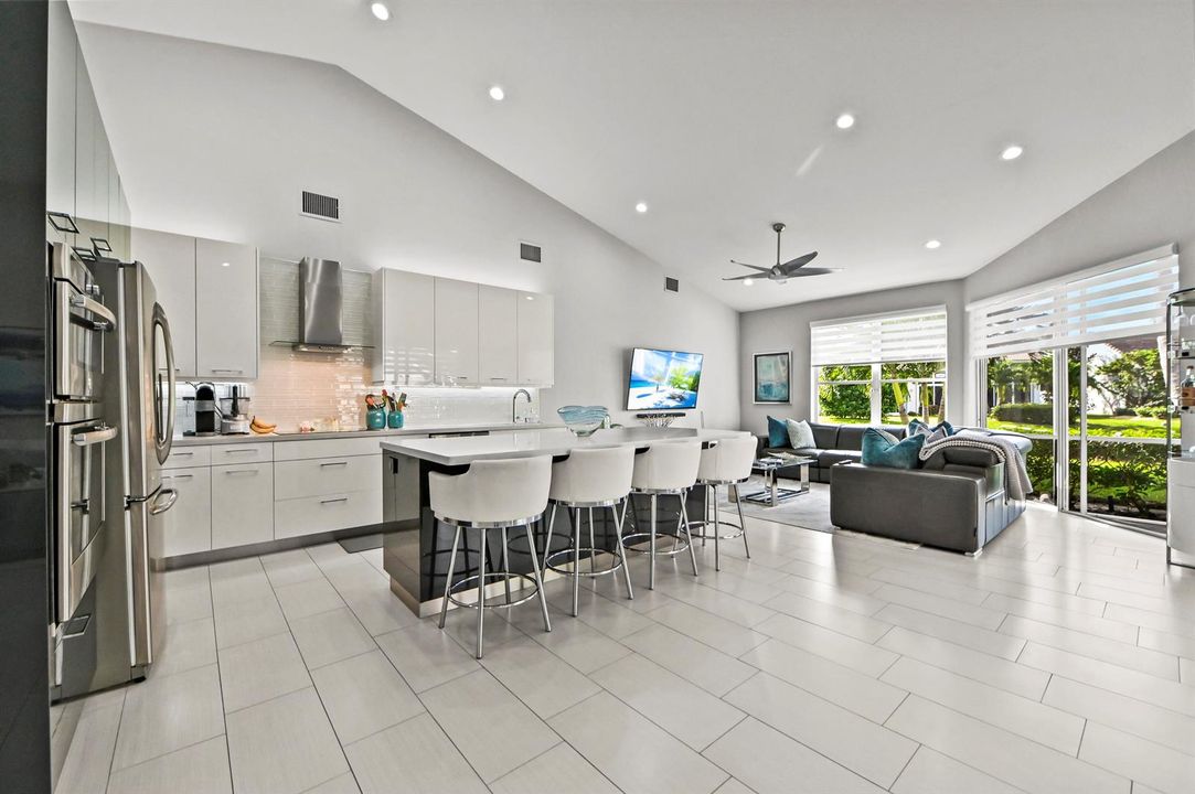 13 Kitchen 01